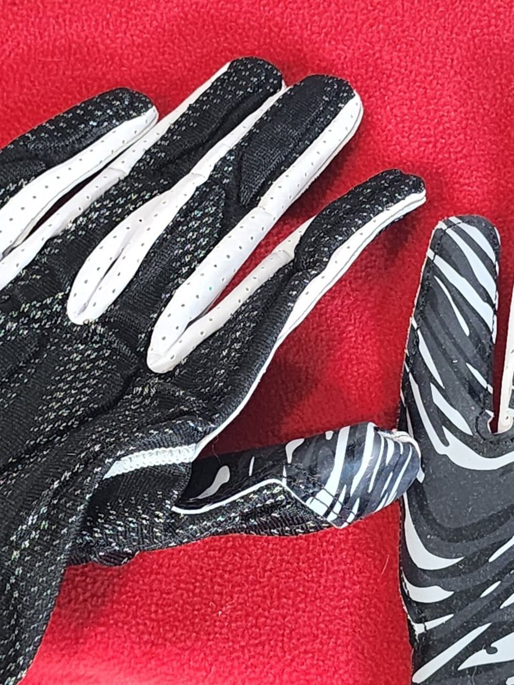 Nike Superbad NFL Officially Licensed Game Issued Receiver Football Gloves 2XL - Picture 16 of 16